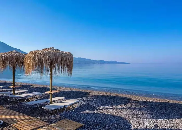 Artemis Sky - Sea Escape With Mountain View 아파트 *